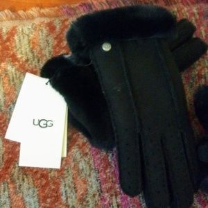 Ugg Leather Gloves with Fur Lining - Medium